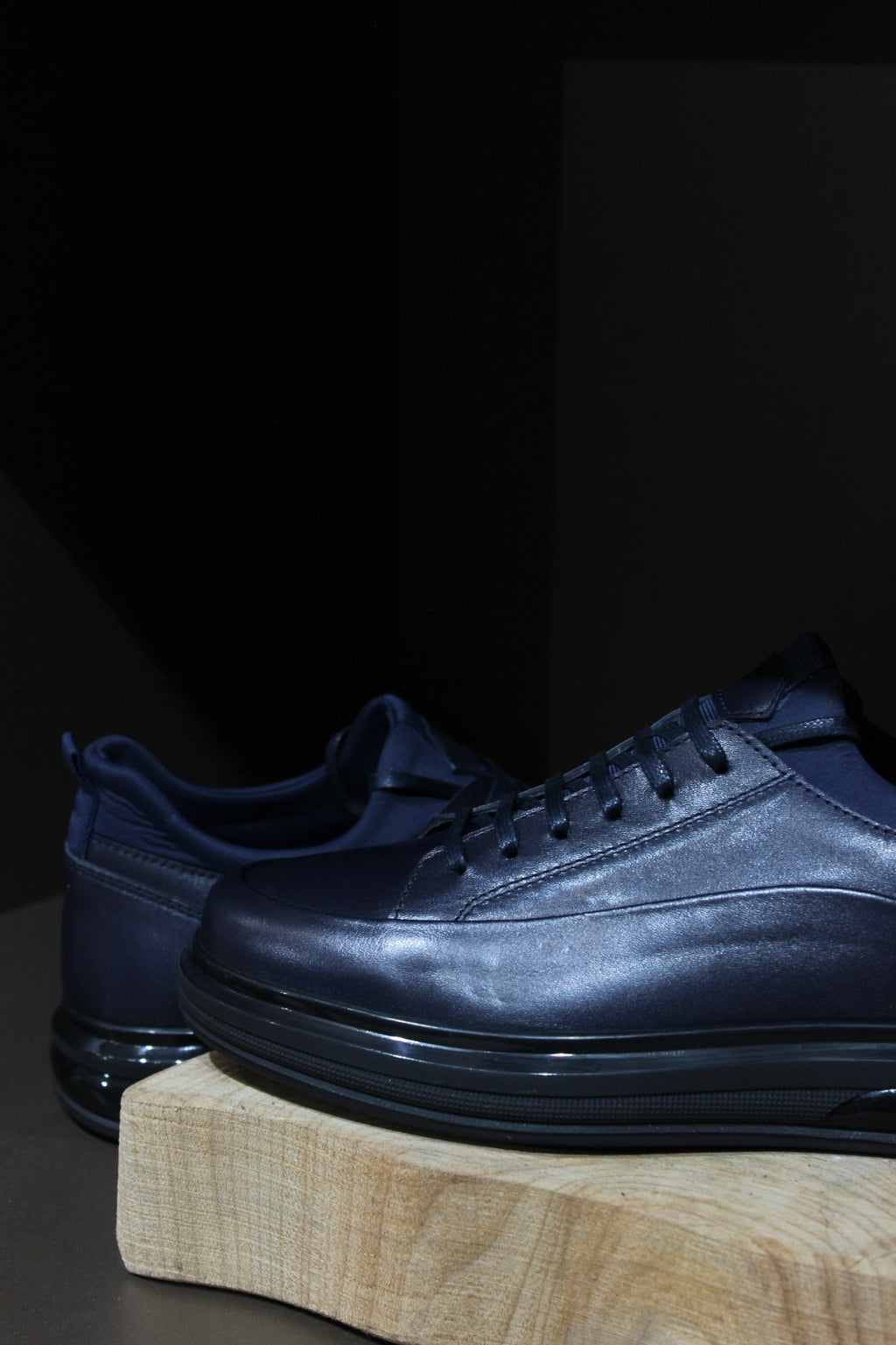 Handmade Men’s Navy Blue Leather Sneakers – Modern Low-Top Casual Shoes