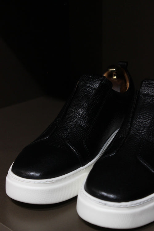 Handmade Men’s Black Leather Slip-On Sneakers II – Minimal Low-Top Casual Shoes